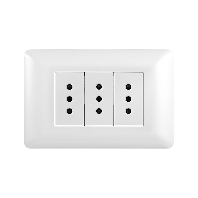 TOMACORRIENTE TRIPLE 10A 250V BLANCO