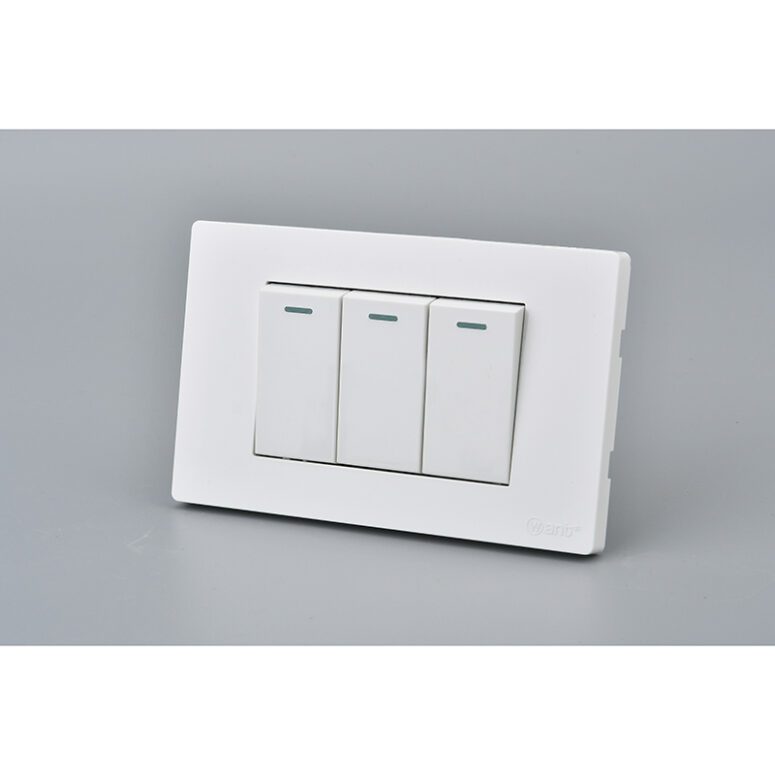 INTERRUPTOR TRIPLE MET 9/12 16A BLANCO 10PC