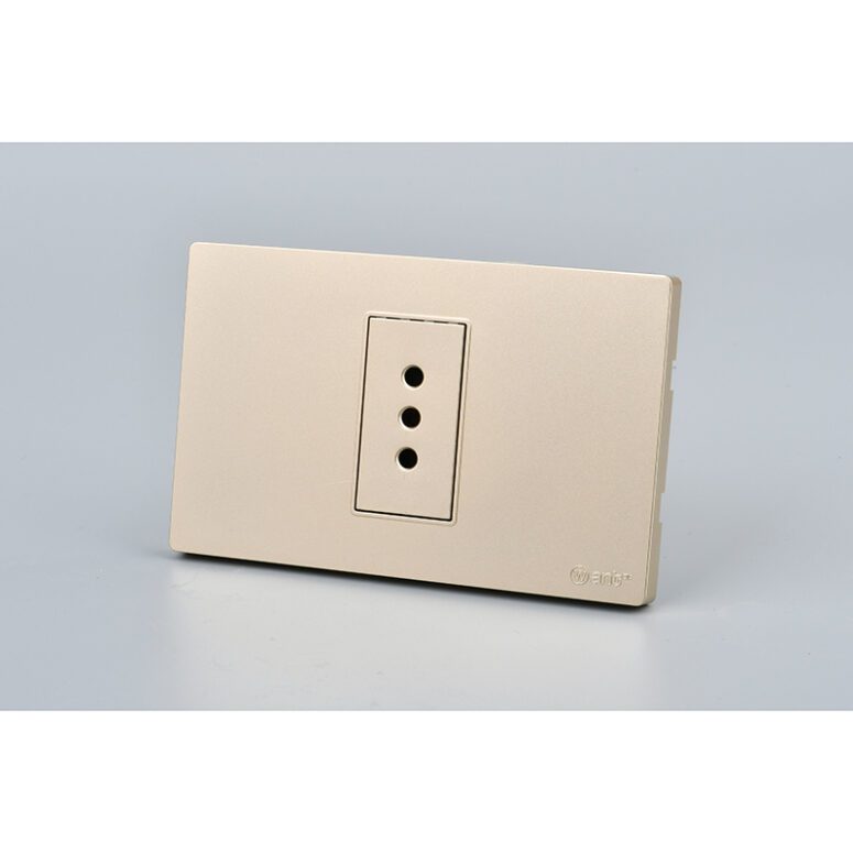 TOMACORRIENTE SIMPLE MET 10A GOLD 10PC
